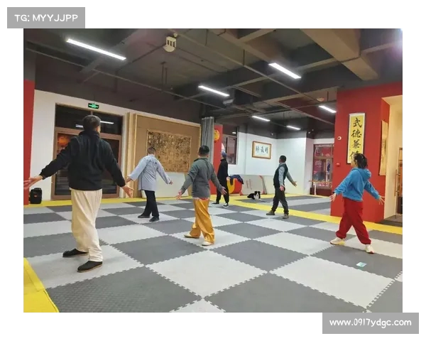 武术健身操:融合传统武术与现代健身,提升体能与气质的全新运动方式 武术健身操:融合传统武术与现代健身,提升体能与气质的全新运动方式